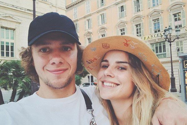 Алиса Знарок намекнула на скорую женитьбу с Панариным (Инстаграм) Алиса Знарок намекнула на скорую женитьбу с Панариным (Инстаграм)