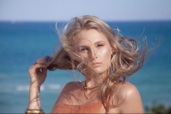 Теннисистка Даяна Ястремская записала дебютную песню Теннисистка Даяна Ястремская записала дебютную песню