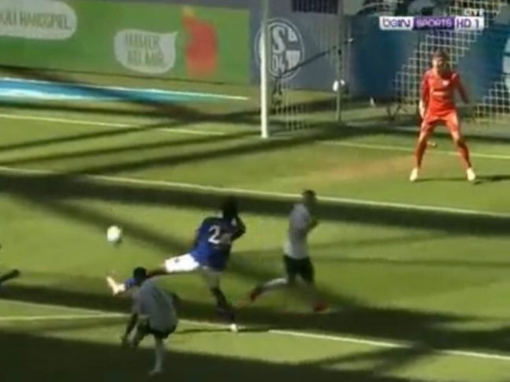 Шикарный гол Битенкура позволил «Вердеру» победить на выезде «Шальке» (Видео)