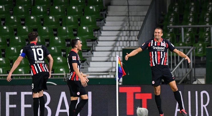 Айнтрахт празднует победу