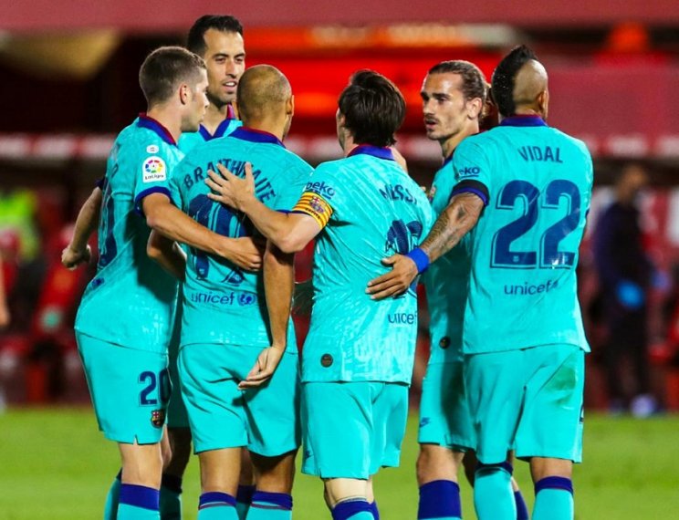 Барса празднует победу