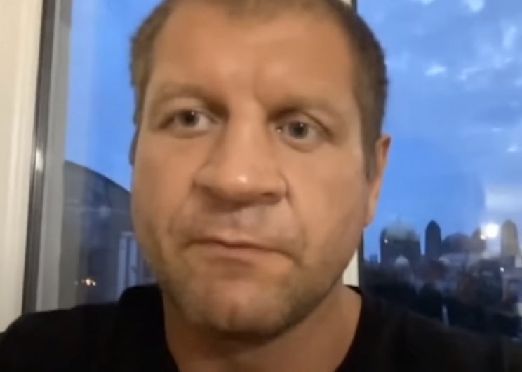 Александр Емельяненко: «Харитонов в свинью превратился» (Видео)