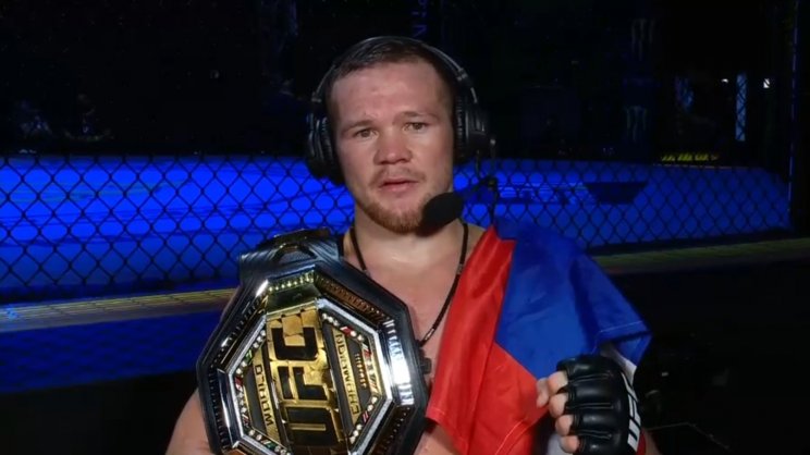 Петр Ян - Жозе Алдо: полный бой UFC (Видео) Петр Ян - Жозе Алдо: полный бой UFC (Видео)
