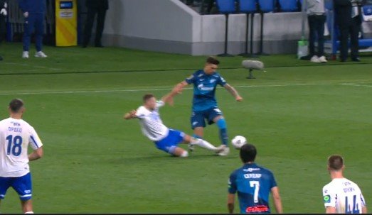 «Зенит» потерпел от «Динамо» первое поражение в чемпионате (гол, видео)