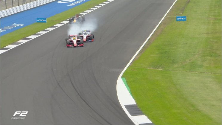 Формула-2: Мик Шумахер сломал Шварцману машину и лишил подиума (Видео)