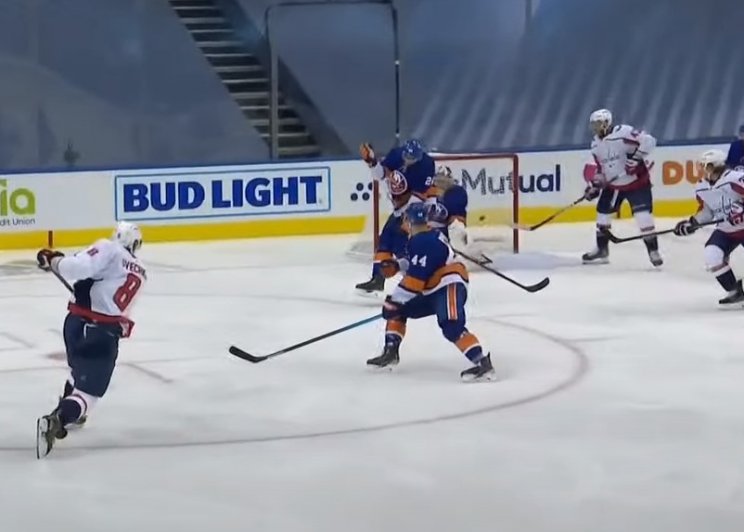 Овечкин и Кузнецов чудом вытащили матч против «Айлендерс» (голы, обзор)