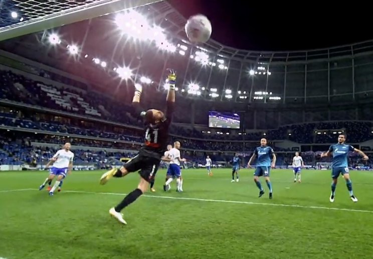 «Зенит» потерпел от «Динамо» первое поражение в чемпионате (гол, видео)