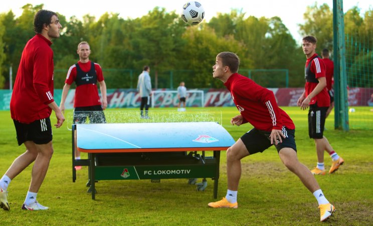 «Локомотив» включил в тренировочный процесс соревнования по текболу (Видео)