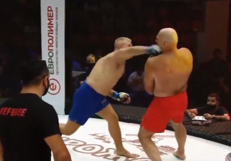 Киселёв за 15 секунд нокаутировал 52-летнего Магдиева (Видео)