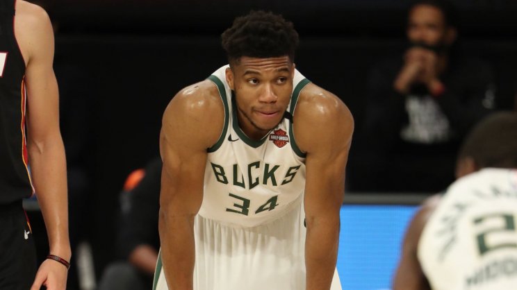 «Милуоки» проиграли 3-й матч «Майами» и установили антирекорд (обзор )