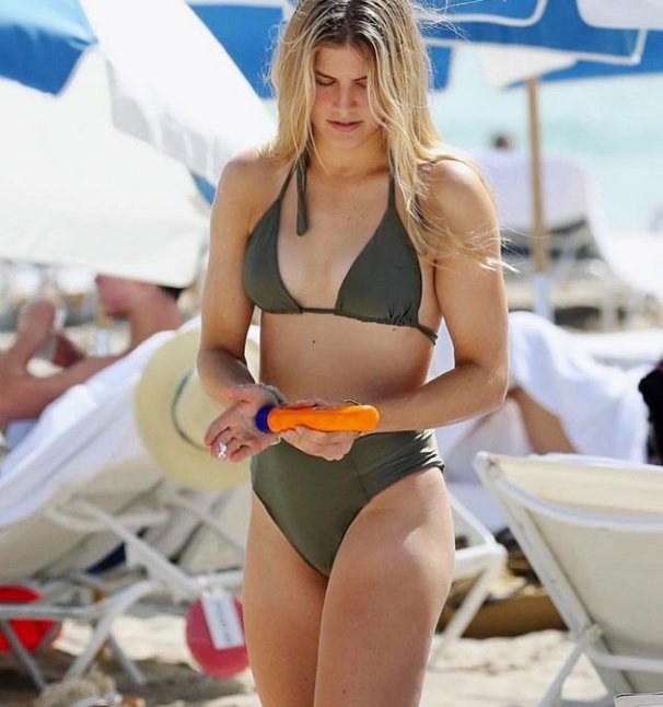 Эжени Бушар: умопомрачительные фото в купальнике (Инстаграм)