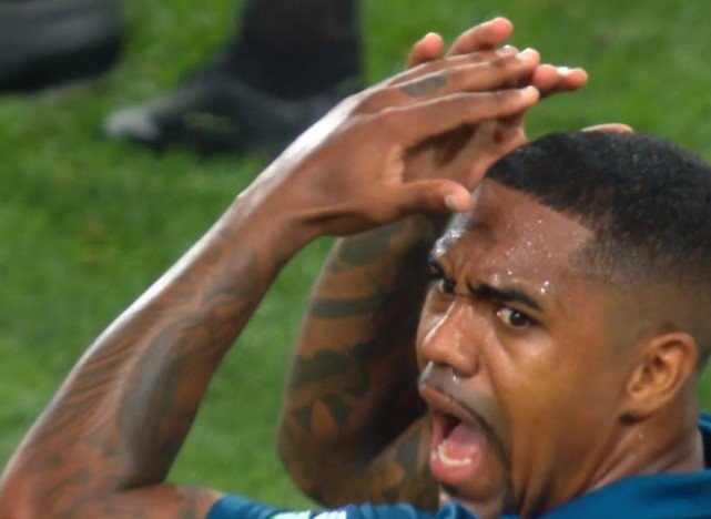 «Спартак» на 86-й минуте избежал поражения в матче с «Зенитом» (Видео) «Спартак» на 86-й минуте избежал поражения в матче с «Зенитом» (Видео)