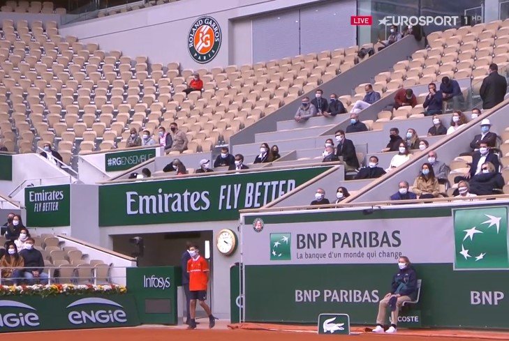 Свентек впервые выиграла «Ролан Гаррос», одолев Кенин (Видео)