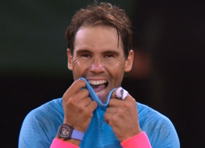 Надаль разгромил Джоковича и 13-й раз выиграл «Ролан Гаррос» (Видео) Надаль разгромил Джоковича и 13-й раз выиграл «Ролан Гаррос» (Видео)