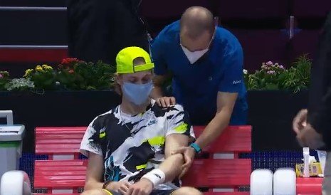 Рублев вырвал победу у Шаповалова и вышел в финал Spb Open (Видео) Рублев вырвал победу у Шаповалова и вышел в финал Spb Open (Видео)