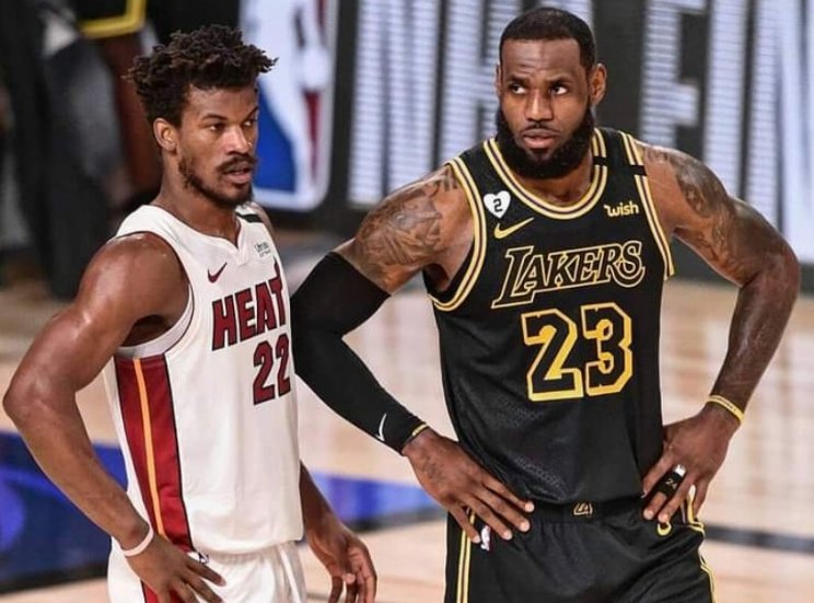 «Майами» вырвали победу у «Лейкерс» в концовке, счет в серии 2-3 (Видео)