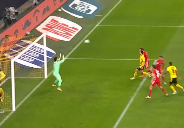 «Бавария» одержала волевую победу против «Боруссии» (голы, видео)