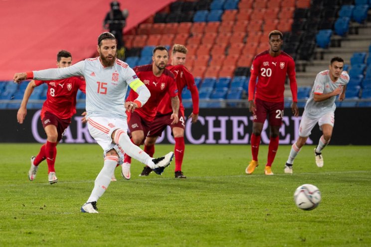Рамос не забил два пенальти в матче со Швейцарией (обзор, видео)