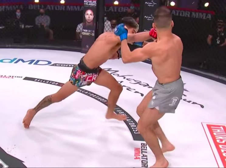 Уилсон за 20 сек нокаутировал ДеБари (Беллатор, Видео)