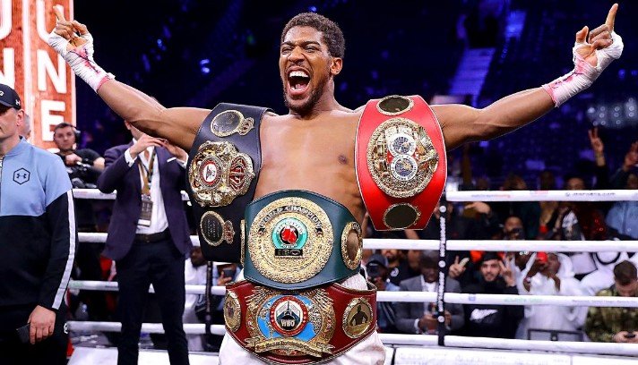 Джошуа нокаутировал Пулева в 9-м раунде и защитил 4 чемпионских пояса (Видео) Джошуа нокаутировал Пулева в 9-м раунде и защитил 4 чемпионских пояса (Видео)