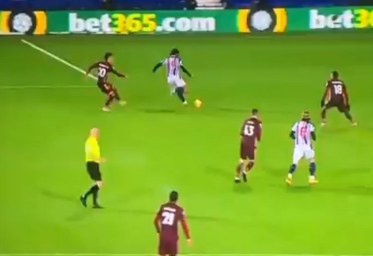 Сойерс забил курьезный автогол в АПЛ (Видео)