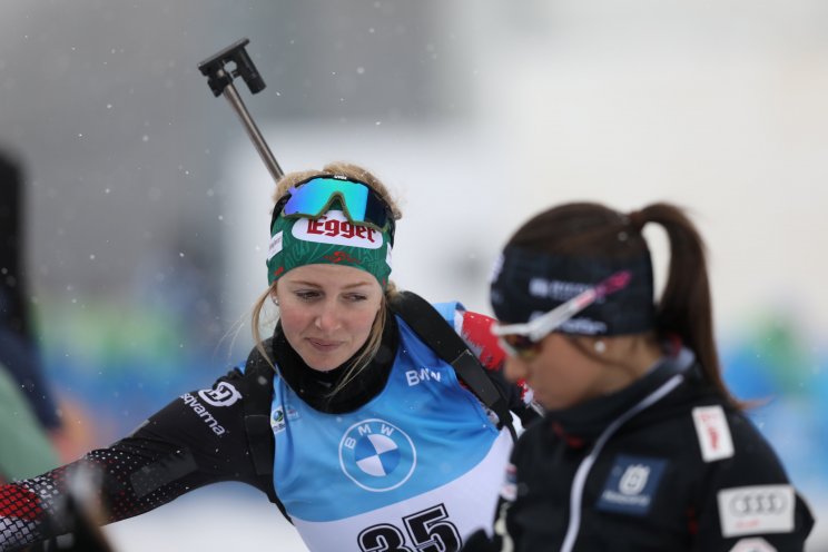 Хаузер выиграла индивидуаьную гонку в Антхольце, трое россиянок в ТОП-10