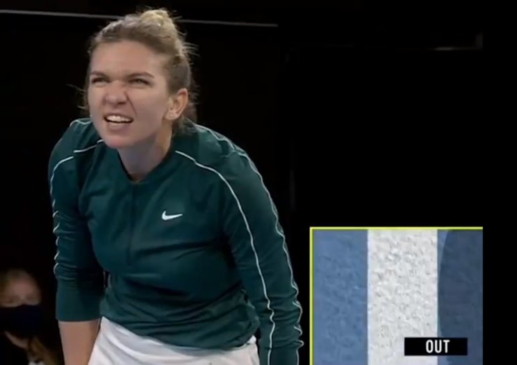 Халеп проиграла розыгрыш Барти из-за микроскопического аута (Видео)