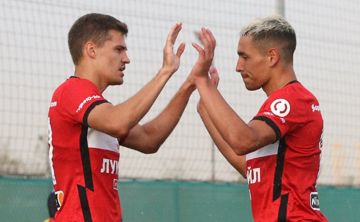 Зобнин и Понсе празднуют гол в ворота Риги