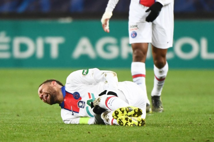 Неймар из-за травмы пропустит встречу Лиги чемпионов с «Барселоной»