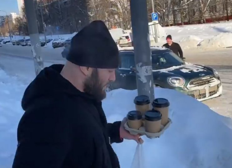 Боец ММА «Мага» Исмаилов попал в небольшое ДТП (Видео)