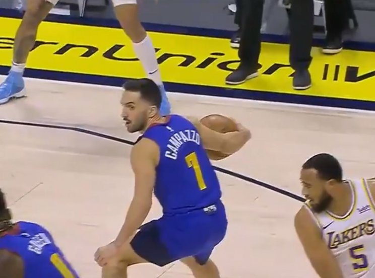НБА «забыла» про Кампаццо - пас не глядя не вошел в нарезку (Видео)