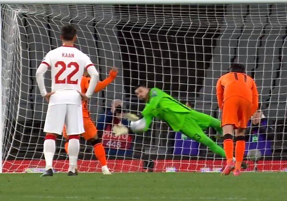 Отбор к ЧМ-2022: Нидерланды проиграли на выезде Турции (видео) Отбор к ЧМ-2022: Нидерланды проиграли на выезде Турции (видео)