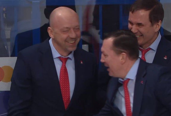 «Локомотив» в овертайме одолел ЦСКА, счет в серии 3-3 (Видео) «Локомотив» в овертайме одолел ЦСКА, счет в серии 3-3 (Видео)