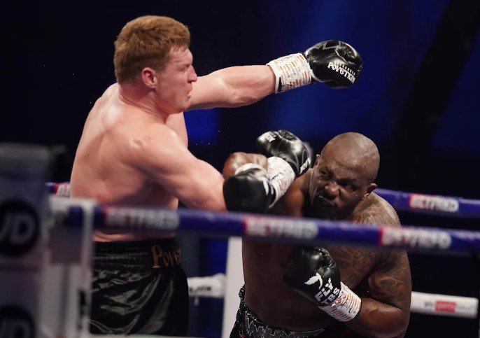 Поветкин проиграл нокаутом Уайту и лишился пояса WBC - полный бой (Видео) Поветкин проиграл нокаутом Уайту и лишился пояса WBC - полный бой (Видео)