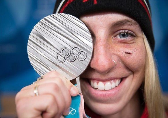 Лори Блуэн: фото в купальнике чемпионки мира по сноуборду (Инстаграм)