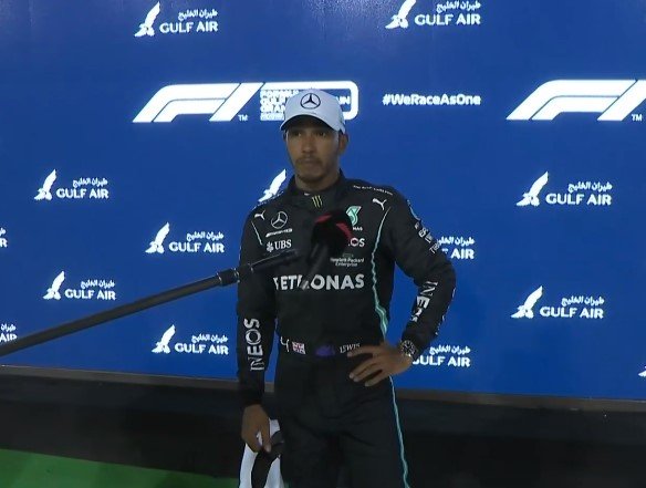 Хэмилтон выиграл Гран-при Бахрейна, Мазепин вылетел на 1-м круге