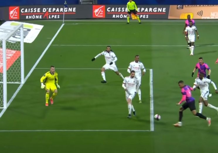 Дубль Мбаппе вывел «ПСЖ» в лидеры чемпионата Франции (обзор, видео)