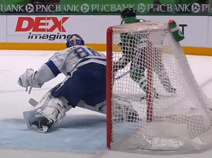 «Даллас» остановил победную серию «Тампы» и Василевского на 12-ти матчах