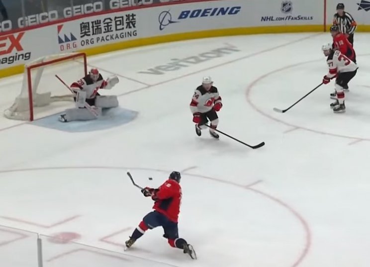 Гол Овечкина помог «Вашингтону» одолеть дома «Нью-Джерси» (обзор)