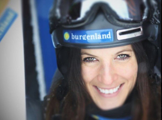 Юлия Дуймовиц: фото в купальнике олимпийской чемпионки (сноуборд)