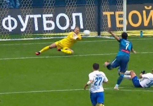 Дубль Азмуна принес «Зениту» волевую победу над «Сочи» (голы, видео) Дубль Азмуна принес «Зениту» волевую победу над «Сочи» (голы, видео)