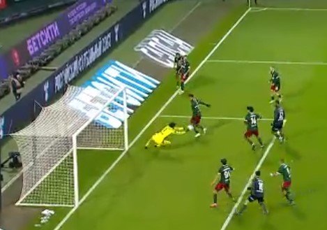 «Локомотив» разгромил ЦСКА и вышел в финал Кубка России «Локомотив» разгромил ЦСКА и вышел в финал Кубка России