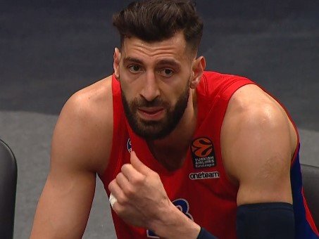 Евролига: ЦСКА выиграл у «Фенербахче» и повел 1-0 в серии (1/4 финала) Евролига: ЦСКА выиграл у «Фенербахче» и повел 1-0 в серии (1/4 финала)