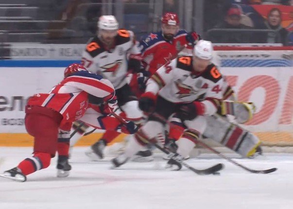 «Авангард» всухую обыграл ЦСКА и повел 3-2 в серии (КХЛ, видео)