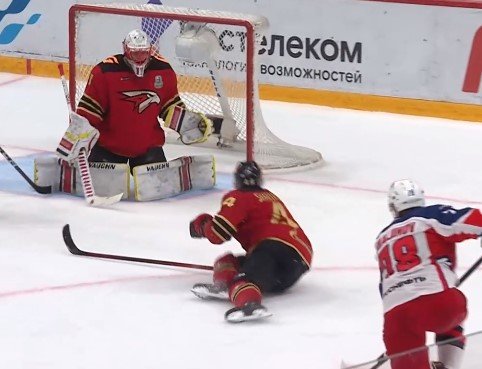 «Авангард» победил ЦСКА и впервые в истории выиграл Кубок Гагарина (Видео) «Авангард» победил ЦСКА и впервые в истории выиграл Кубок Гагарина (Видео)