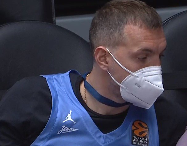 «Зенит» победил «Барселону» и сравнял счет в серии (Евролига, видео) «Зенит» победил «Барселону» и сравнял счет в серии (Евролига, видео)