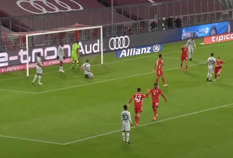 «Бавария» за 13 минут «хлопнула» дома «Байер» - обзор матча (Видео)