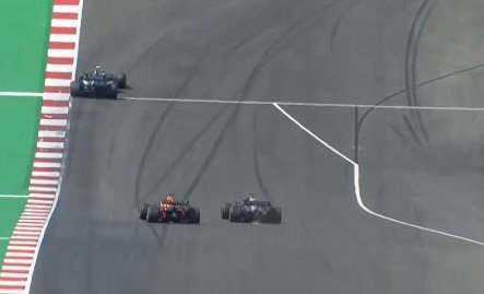 Хэмилтон выиграл Гран-при Португалии, Ферстаппен - второй Хэмилтон выиграл Гран-при Португалии, Ферстаппен - второй