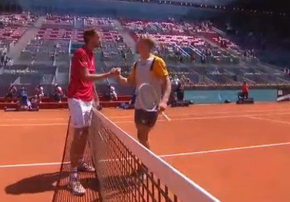 Медведев в 3-х сетах дожал Давидовича-Фокину и вышел в 1/8 финала «Мастерса» в Мадриде