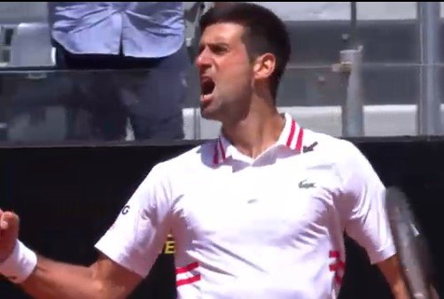 Рим, 1/4 финала: Циципас проиграл Джоковичу - не смог подать на матч Рим, 1/4 финала: Циципас проиграл Джоковичу - не смог подать на матч